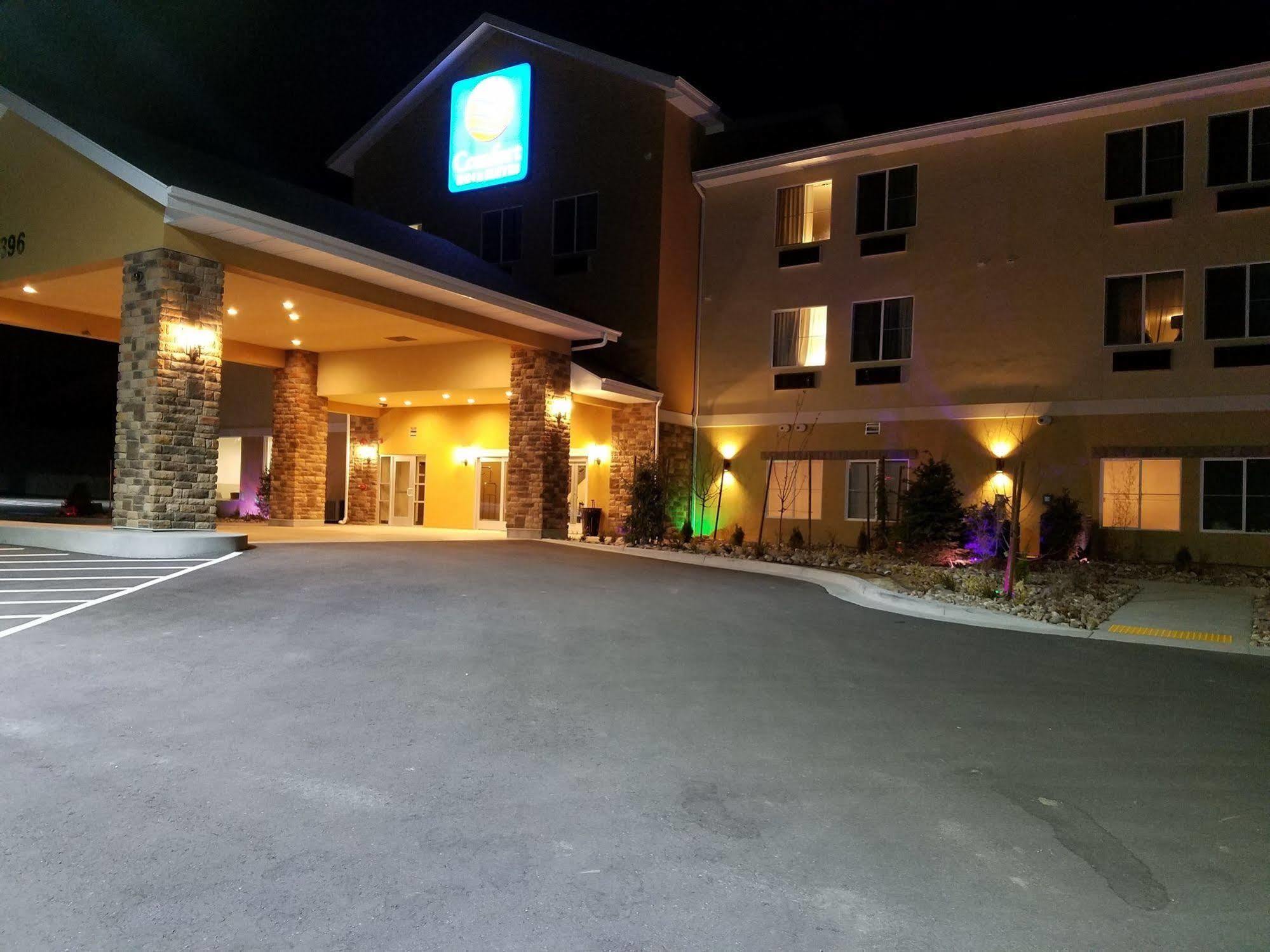 Comfort Inn & Suites Vernal - National Monument Area Bagian luar foto